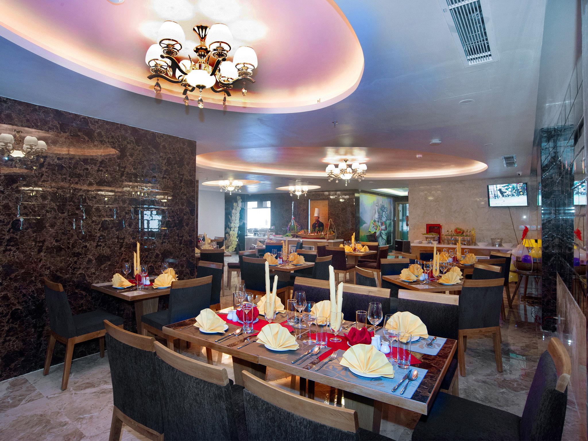 Sea Queen Hotel Дананг Екстер'єр фото